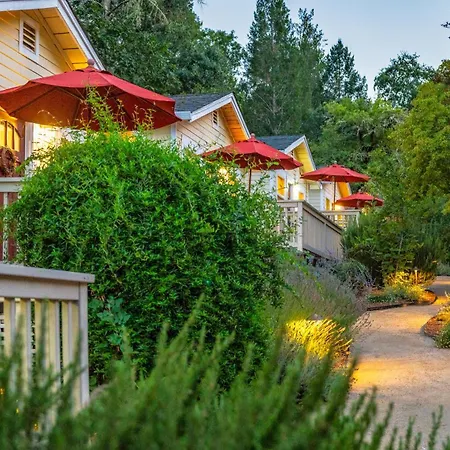 Aurora Park Cottages-3